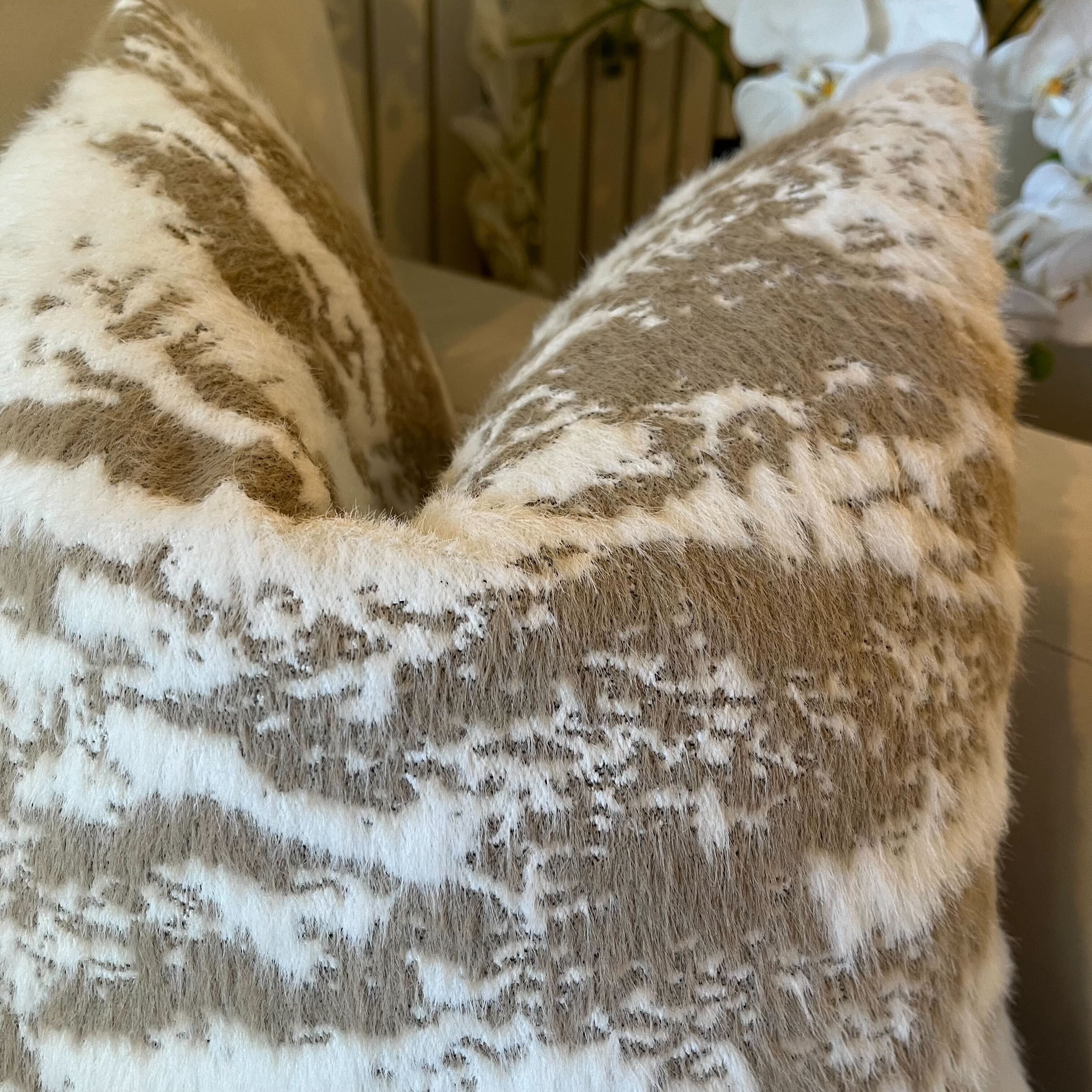 Comallo Faux Fur Neutral Two-Toned Cushion - 43x43cm Textiles
