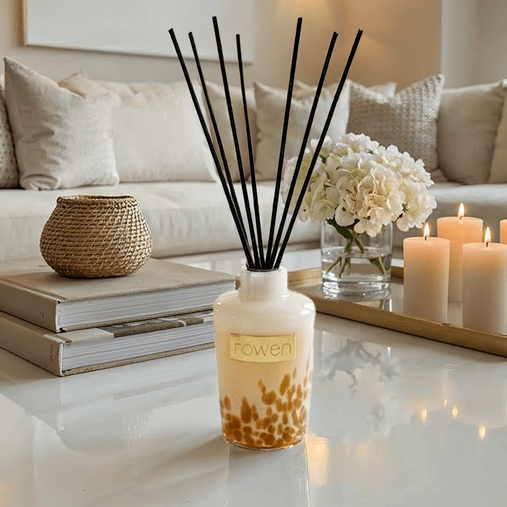 Large Hazelnut Cappuccino Scented White & Gold Statement Reed Diffuser - 500ml Fragrance