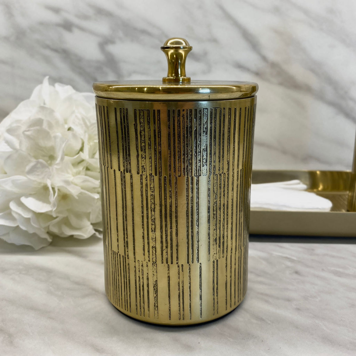 Lizzie Line Effect Gold Jar Bathroom