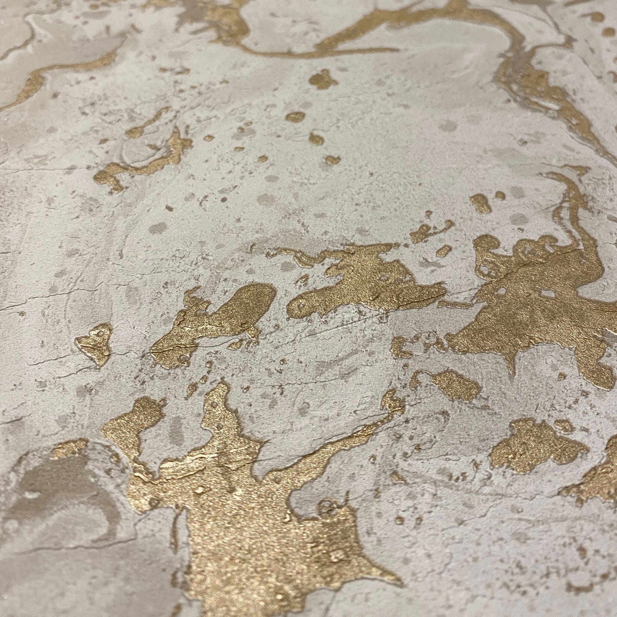 Maddox Neutral & Gold Marble Effect Metallic Wallpaper Wallpaper