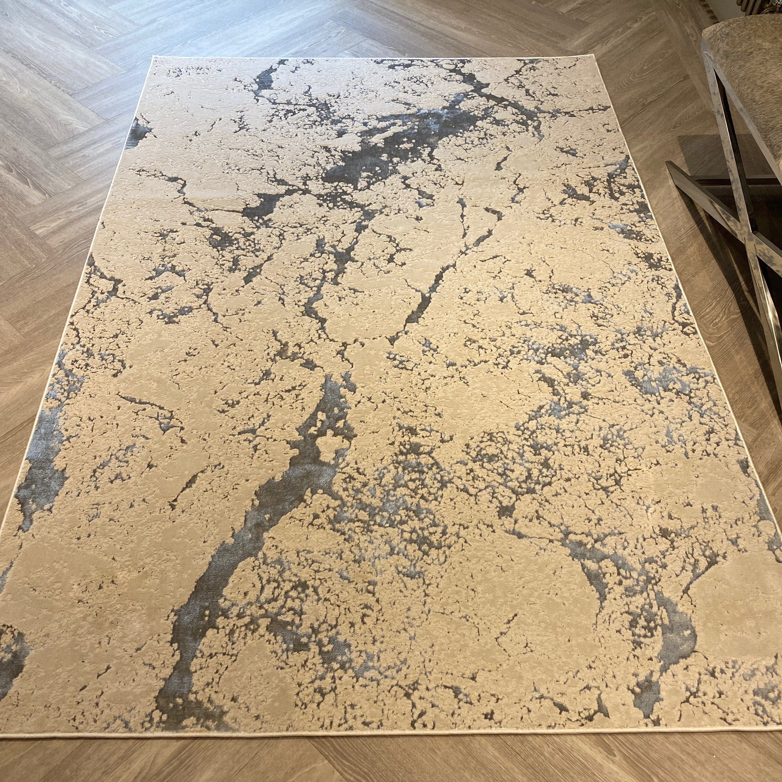 Nebula Cream & Metallic Silver Marble Velvet Rug Rug