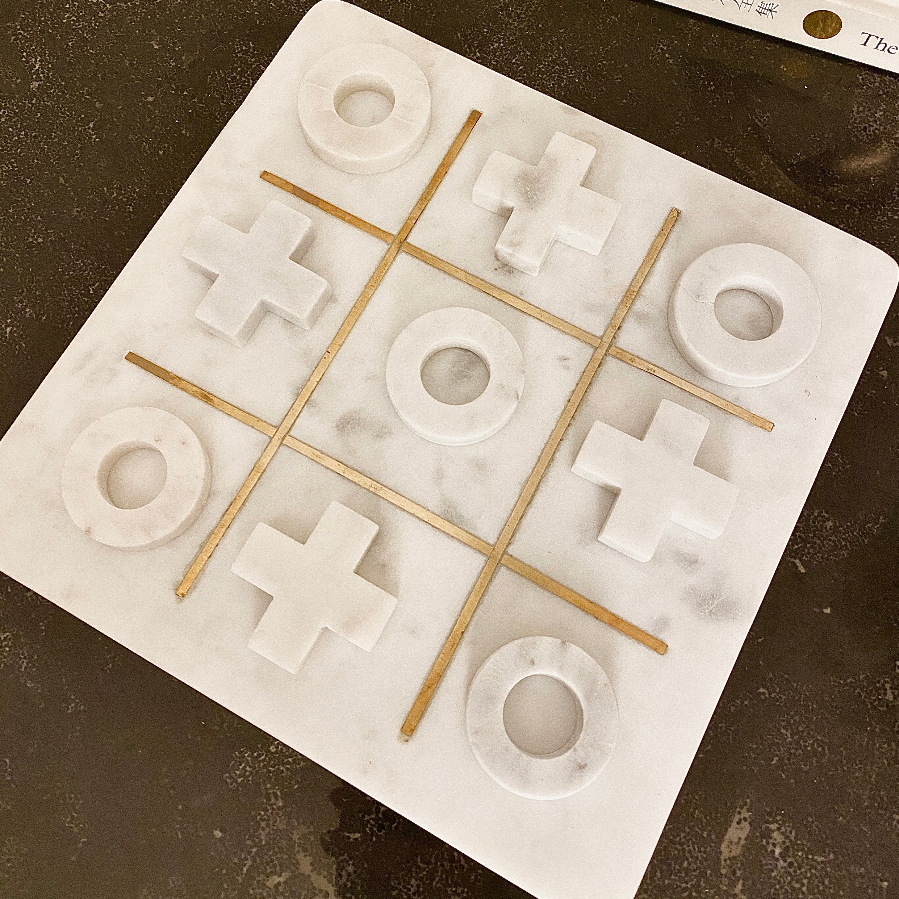 White Marble & Gold Noughts & Crosses Set Accessories