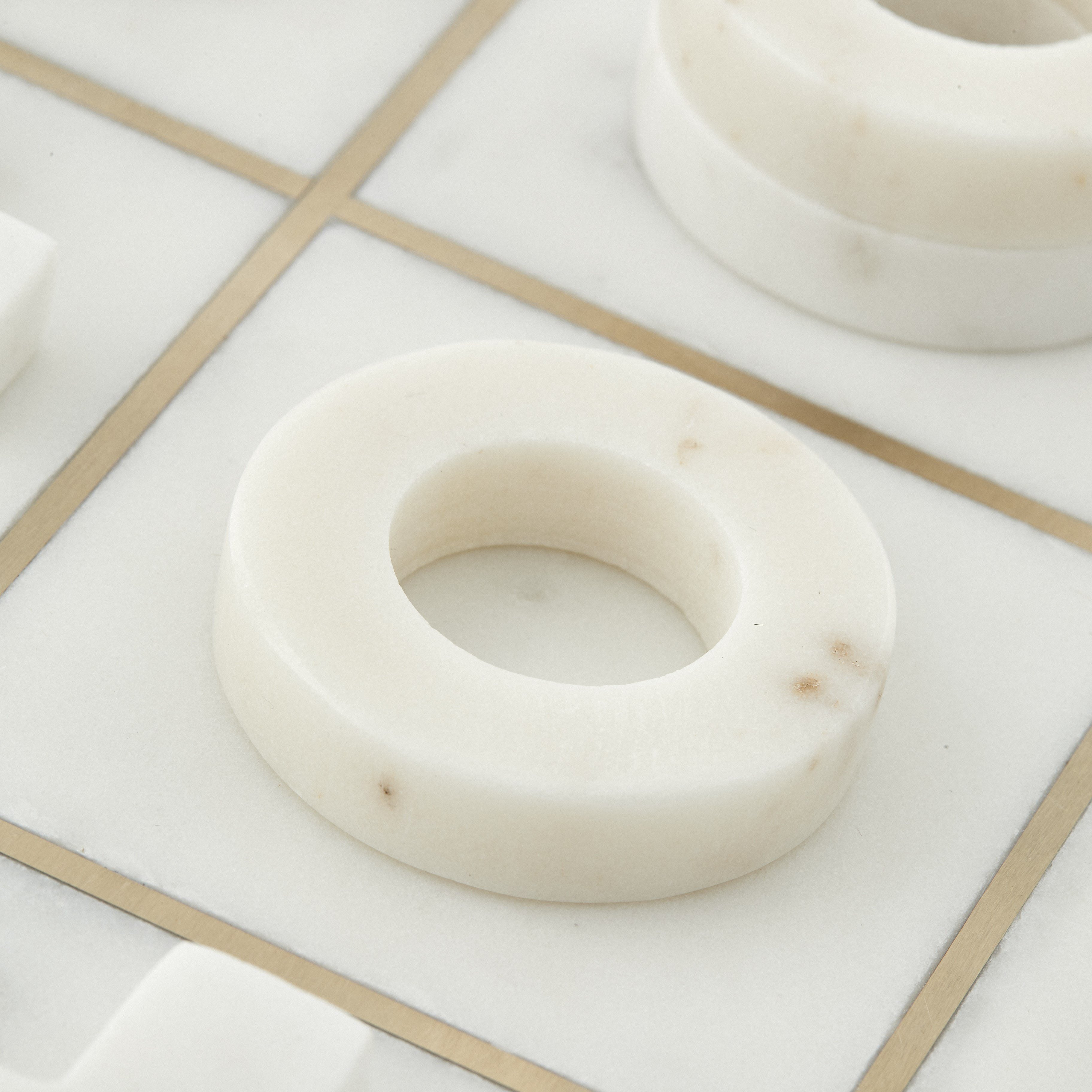 White Marble & Gold Noughts & Crosses Set Accessories
