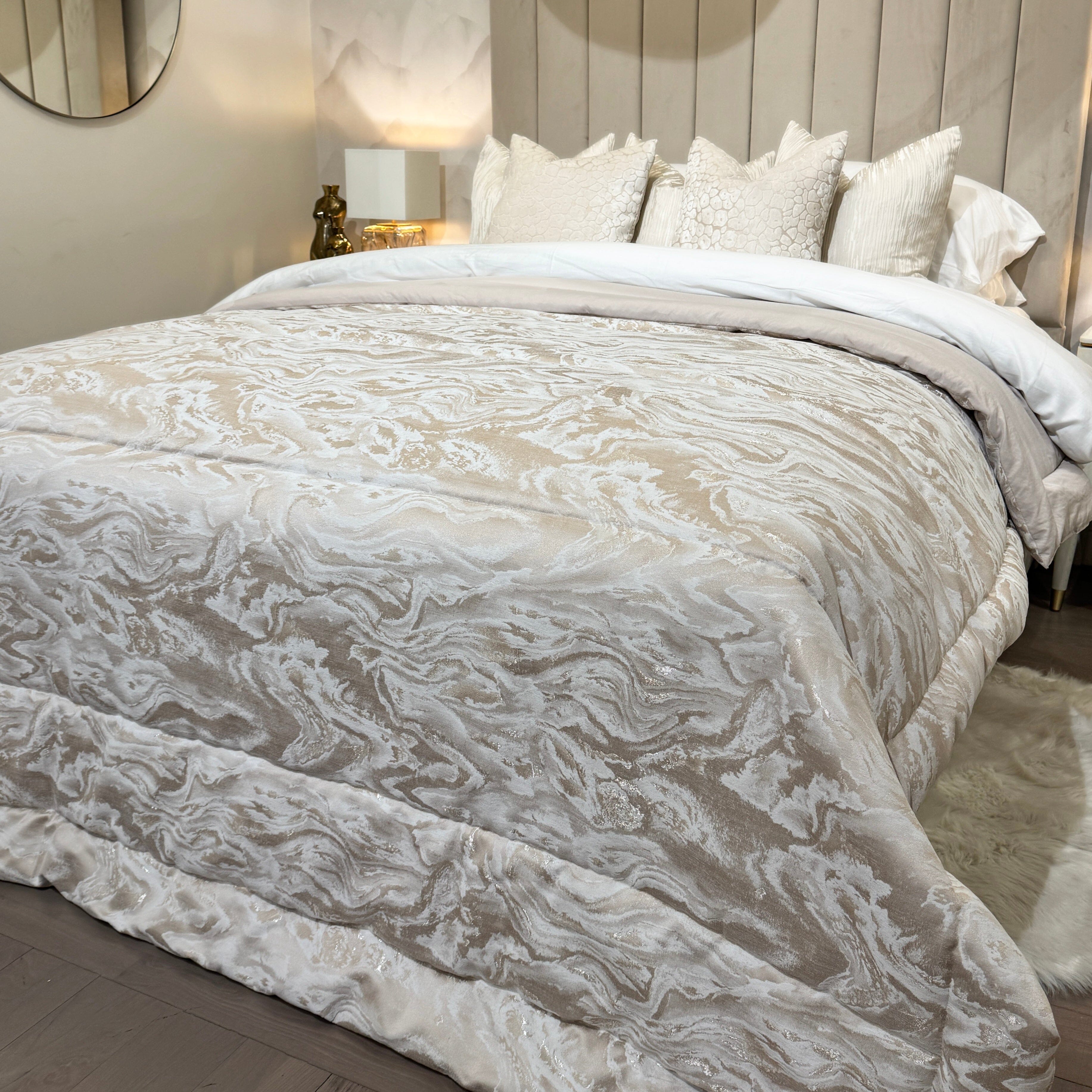 Aurora Luxury Cream & Taupe Marble Effect Bedspread Textiles 