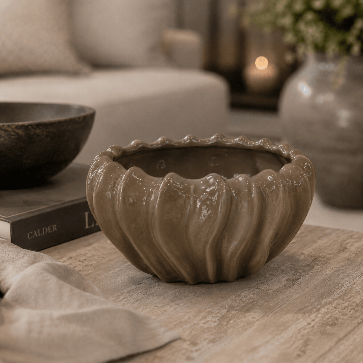 Greenwich Bronze Wide Decorative Planter Accessories 
