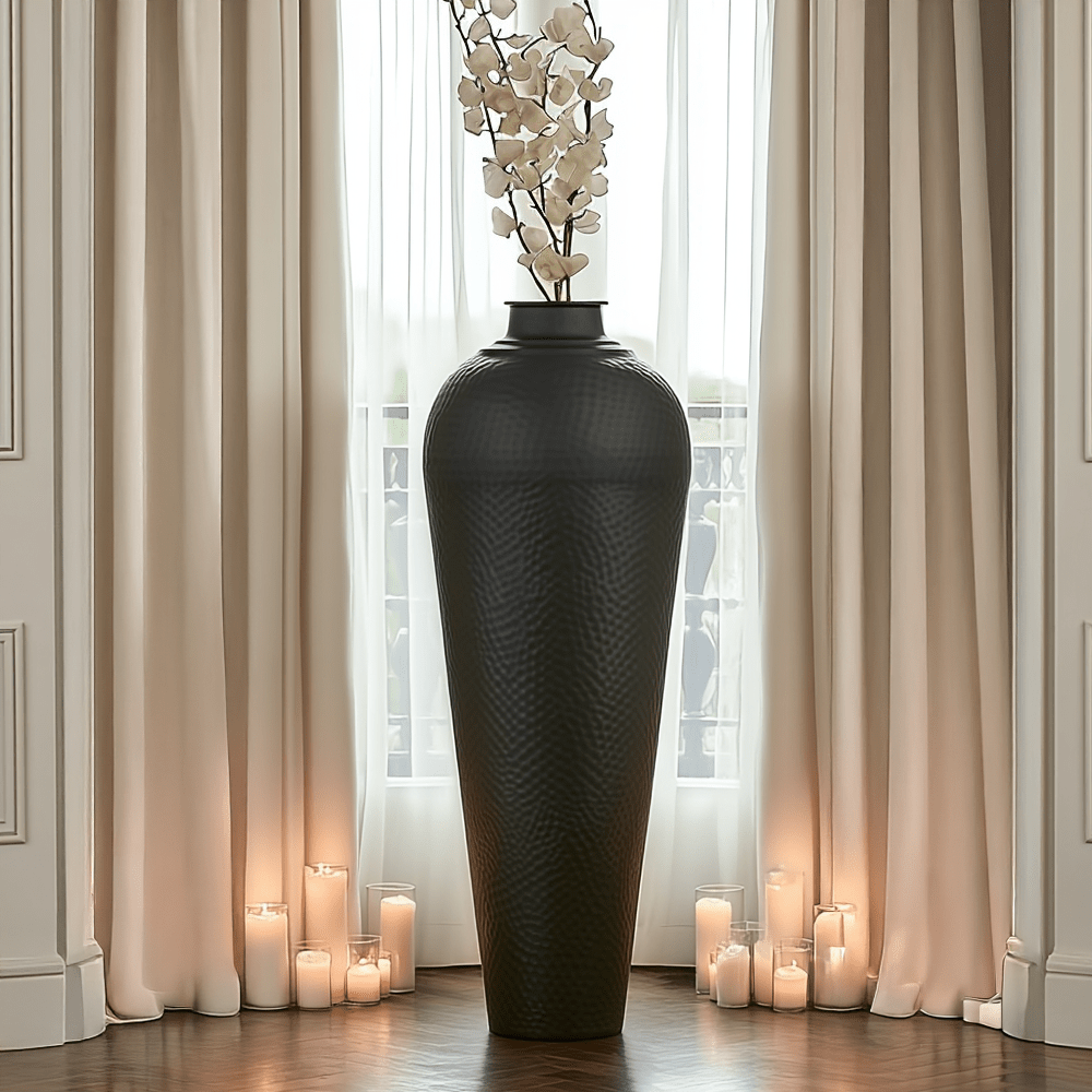 Lorén XL Matt Black Hammered Vase Accessories 