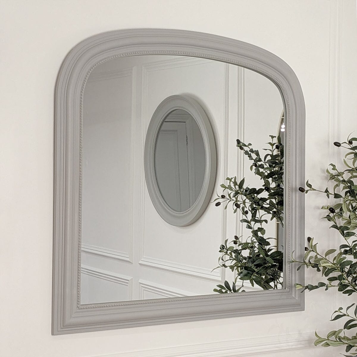 Newark White Arched Overmantle Mirror Accessories 
