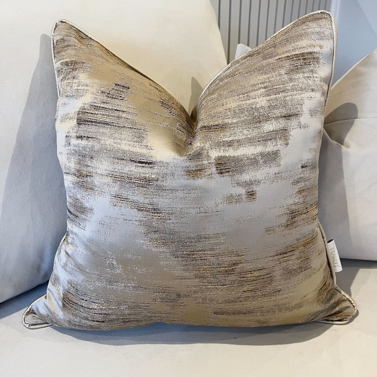 Zirconium Golden Topaz Metallic Patterned Cushion Cover - 50x50cm Textiles 