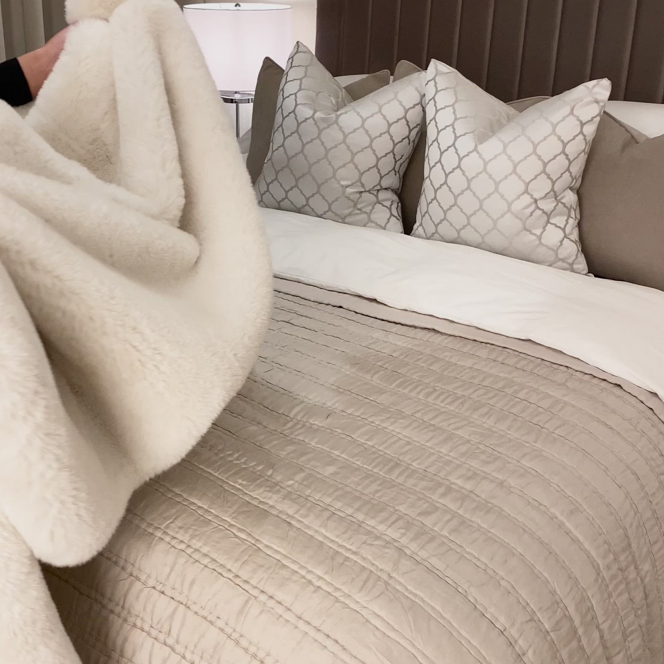 Lili Extra Thick Faux Fur Cream Throw