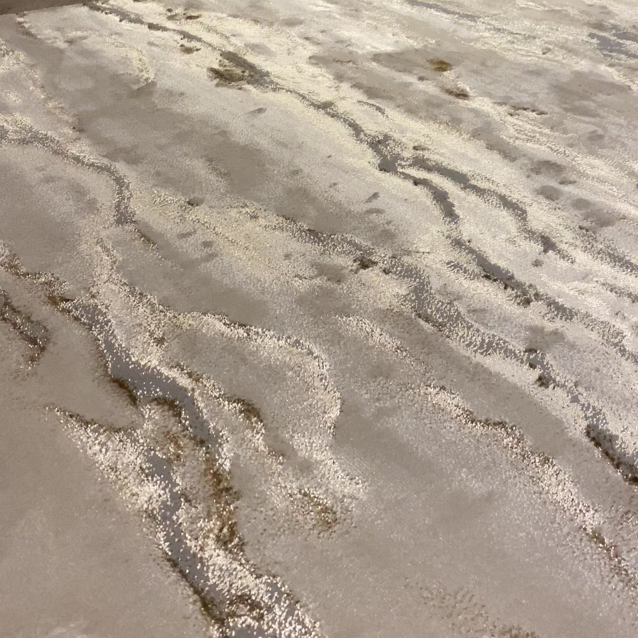 Astoria Cream & Metallic Gold Marble Velvet Rug With Grey Tones