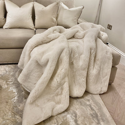 Lili Extra Thick Faux Fur Cream Throw Throw 