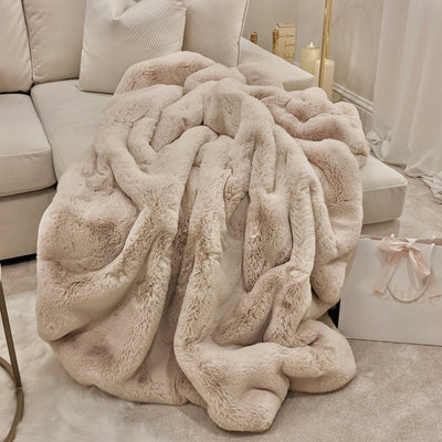 Lili Extra Thick Faux Fur Oatmeal Throw Throw 