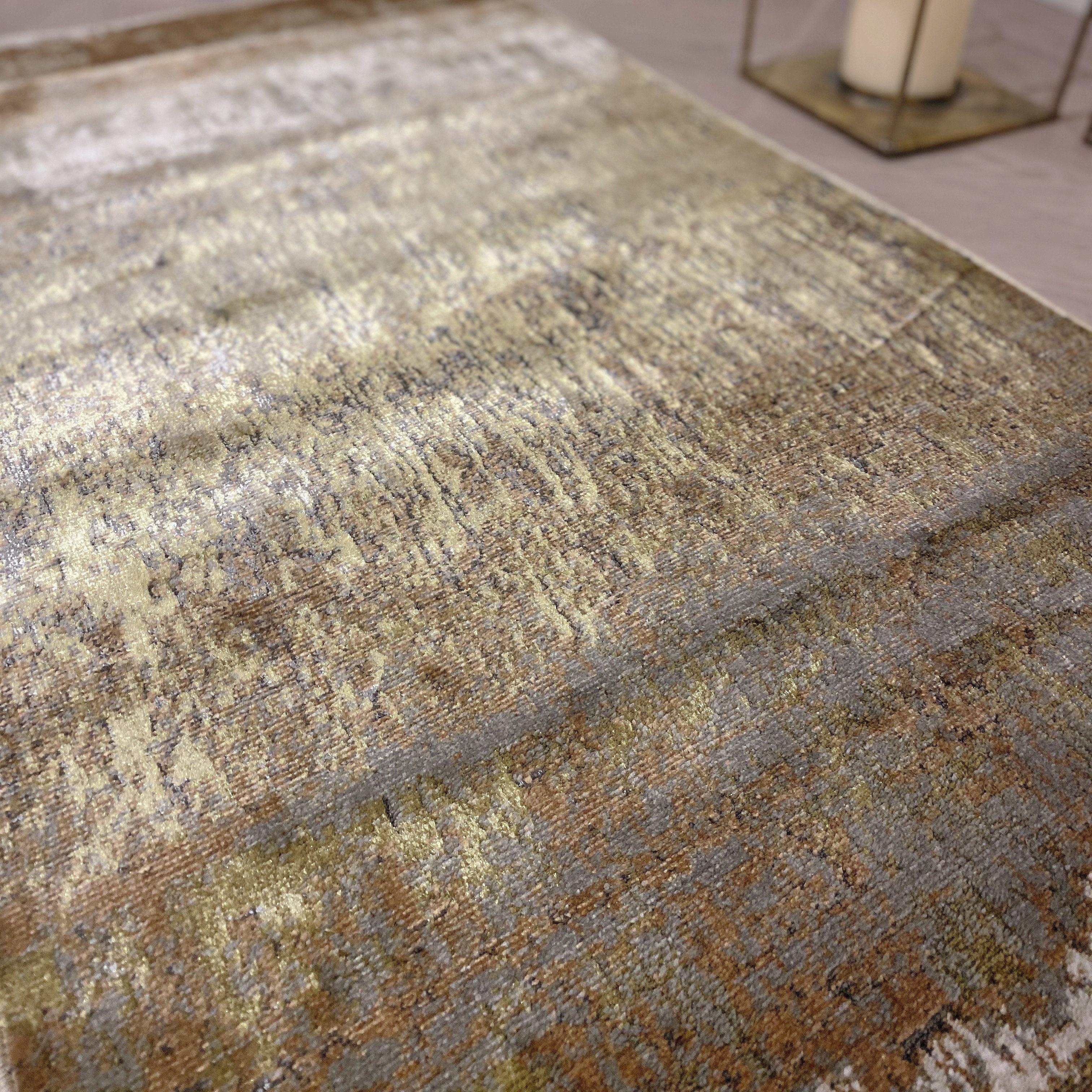 Saturn Gold Metallic Runner Rug 